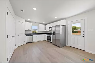 602 S 18th Street #B, Temple, TX 76501 - Photo 5