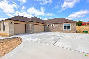 818 Estate Cir, Copperas Cove, TX 76522 - Photo 3