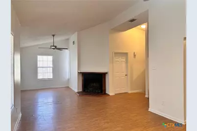 899 Hillyer Street, San Marcos, TX 78666 - Photo 3