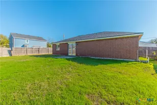 902 S 24th St, Temple, TX 76501 - Photo 15