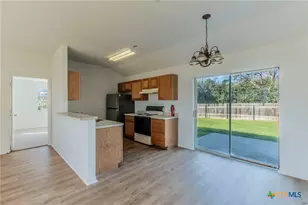 902 S 24th St, Temple, TX 76501 - Photo 7