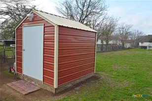 507 N 6th St, Lometa, TX 76853 - Photo 15