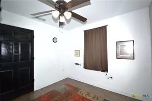 507 N 6th St, Lometa, TX 76853 - Photo 9