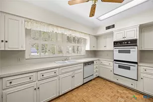 702 W Zenith Ave, Temple, TX 76501 - Photo 9