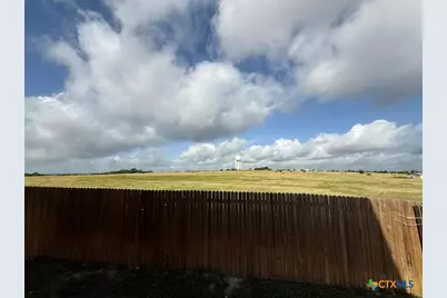 352 Circle Way #37E, Jarrell, TX 76537 - Photo 17