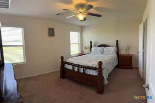 352 Circle Wy, Jarrell, TX 76537 - Photo 13