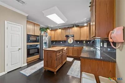 2052 Heaton Hall Drive, New Braunfels, TX 78130 - Photo 9