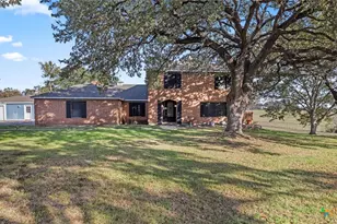 501 Rudeloff Rd, Seguin, TX 78155 - Photo 1