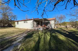 504 S 7th St, Lometa, TX 76853 - Photo 23