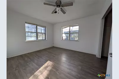 504 S 7th Street, Lometa, TX 76853 - Photo 11