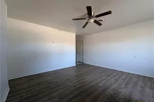 504 S 7th St, Lometa, TX 76853 - Photo 3