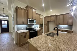 220 Desert Holly Dr, Temple, TX 76502 - Photo 9