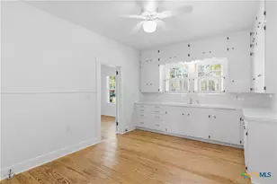 502 Elm St, Seguin, TX 78155 - Photo 19