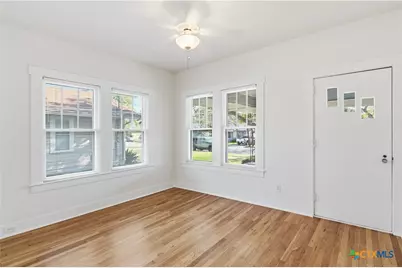 502 Elm Street, Seguin, TX 78155 - Photo 27