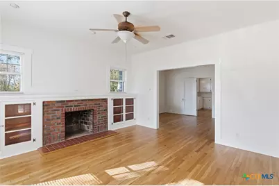 502 Elm Street, Seguin, TX 78155 - Photo 11