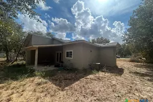 3907 Waterwood Pass Dr, Elmendorf, TX 78112 - Photo 19