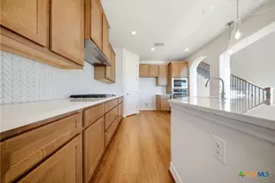 662 Hidden View St, New Braunfels, TX 78130 - Photo 17