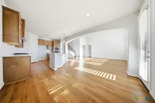 662 Hidden View St, New Braunfels, TX 78130 - Photo 15