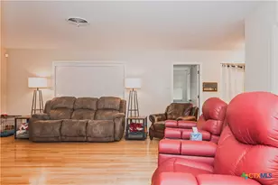 111 Dover Dell, Victoria, TX 77904 - Photo 9