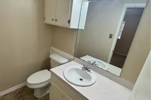 4602 Dahlia Ln, Victoria, TX 77904 - Photo 11