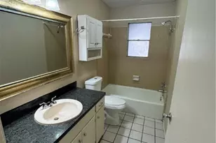 4602 Dahlia Ln, Victoria, TX 77904 - Photo 9