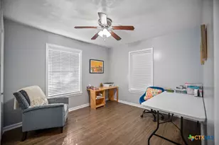 1315 Jackson St, Port Lavaca, TX 77979 - Photo 25