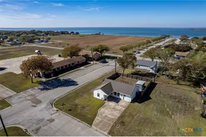 101 Lubbock Street, Point Comfort, TX 77978 - Photo 33