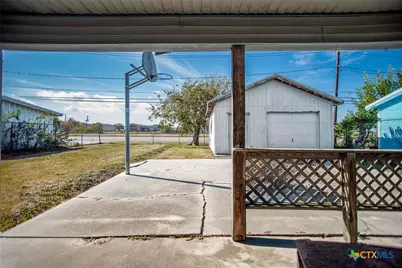 109 Tommy Drive, Port Lavaca, TX 77979 - Photo 5
