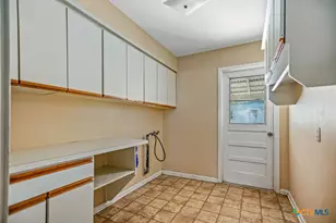 1106 Brookhollow Dr, Port Lavaca, TX 77979 - Photo 9