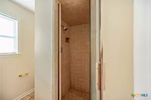 1106 Brookhollow Dr, Port Lavaca, TX 77979 - Photo 17