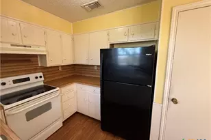 202 Spur Dr, Copperas Cove, TX 76522 - Photo 13