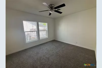 2111 E Red River Street, Victoria, TX 77901 - Photo 5