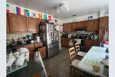 114 Chevy Chase Street, Port Lavaca, TX 77979 - Photo 5