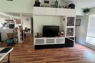 114 Chevy Chase St, Port Lavaca, TX 77979 - Photo 3