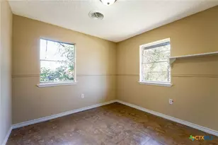 1502 S Main St, Lampasas, TX 76550 - Photo 9