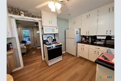 1519 S 11th Street, Temple, TX 76504 - Photo 7