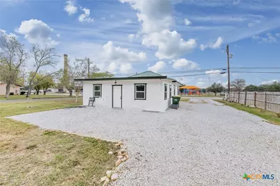 610 N Fair Street, Gonzales, TX 78629 - Photo 15