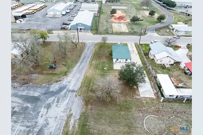 610 N Fair Street, Gonzales, TX 78629 - Photo 17