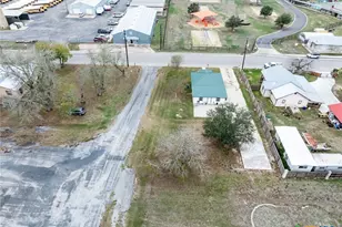 610 N Fair St, Gonzales, TX 78629 - Photo 17