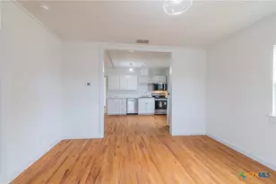 610 N Fair St, Gonzales, TX 78629 - Photo 11