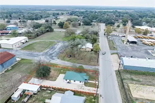 610 N Fair St, Gonzales, TX 78629 - Photo 19