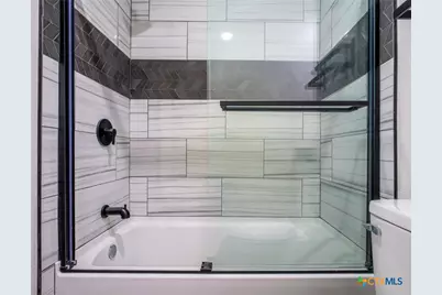 303 Cedarhill Drive, Marble Falls, TX 78654 - Photo 17