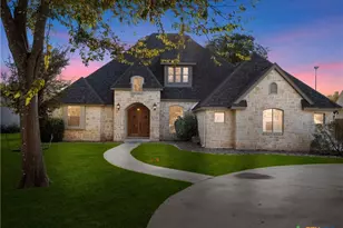 837 Lakeview Trail, Mcqueeney, TX 78123 - Photo 1