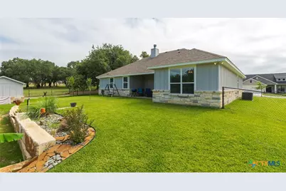 1610 Badger Lane, Lampasas, TX 76550 - Photo 27