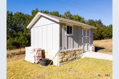 1610 Badger Lane, Lampasas, TX 76550 - Photo 25