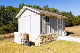 1610 Badger Ln, Lampasas, TX 76550 - Photo 25