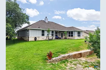 1610 Badger Lane, Lampasas, TX 76550 - Photo 35