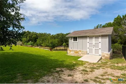 1610 Badger Lane, Lampasas, TX 76550 - Photo 33