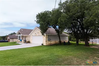 1610 Badger Lane, Lampasas, TX 76550 - Photo 3