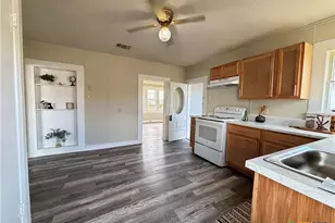 1316 N Olive St, Seguin, TX 78155 - Photo 5